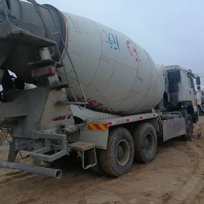 二手15臺豪沃0公里混凝土攪拌車，優(yōu)質(zhì)商砼罐車全解析