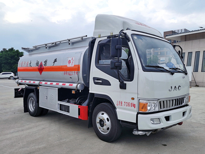 程力專汽運油車 配置、圖片與參數詳解