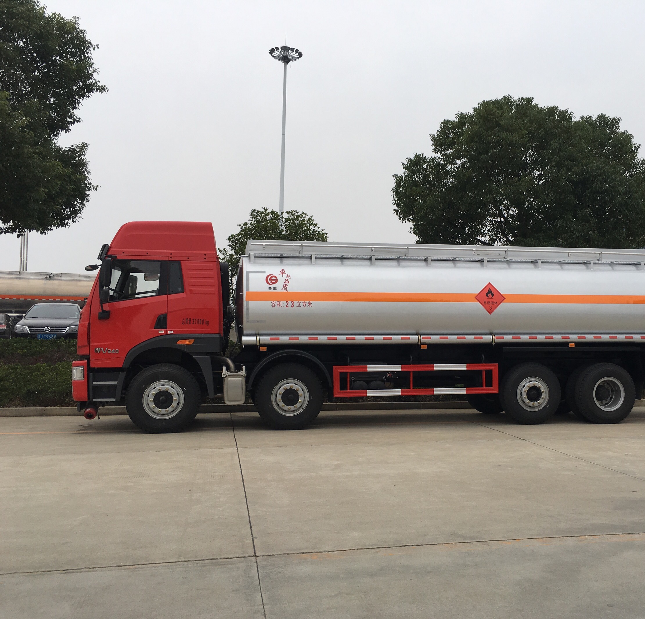 小型加油車(chē)5噸價(jià)格_專(zhuān)用汽車(chē)欄目_