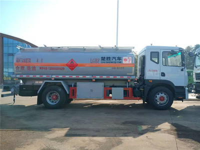 危險(xiǎn)品運(yùn)輸車、油罐車與加油車 職責(zé)、區(qū)別與安全規(guī)范